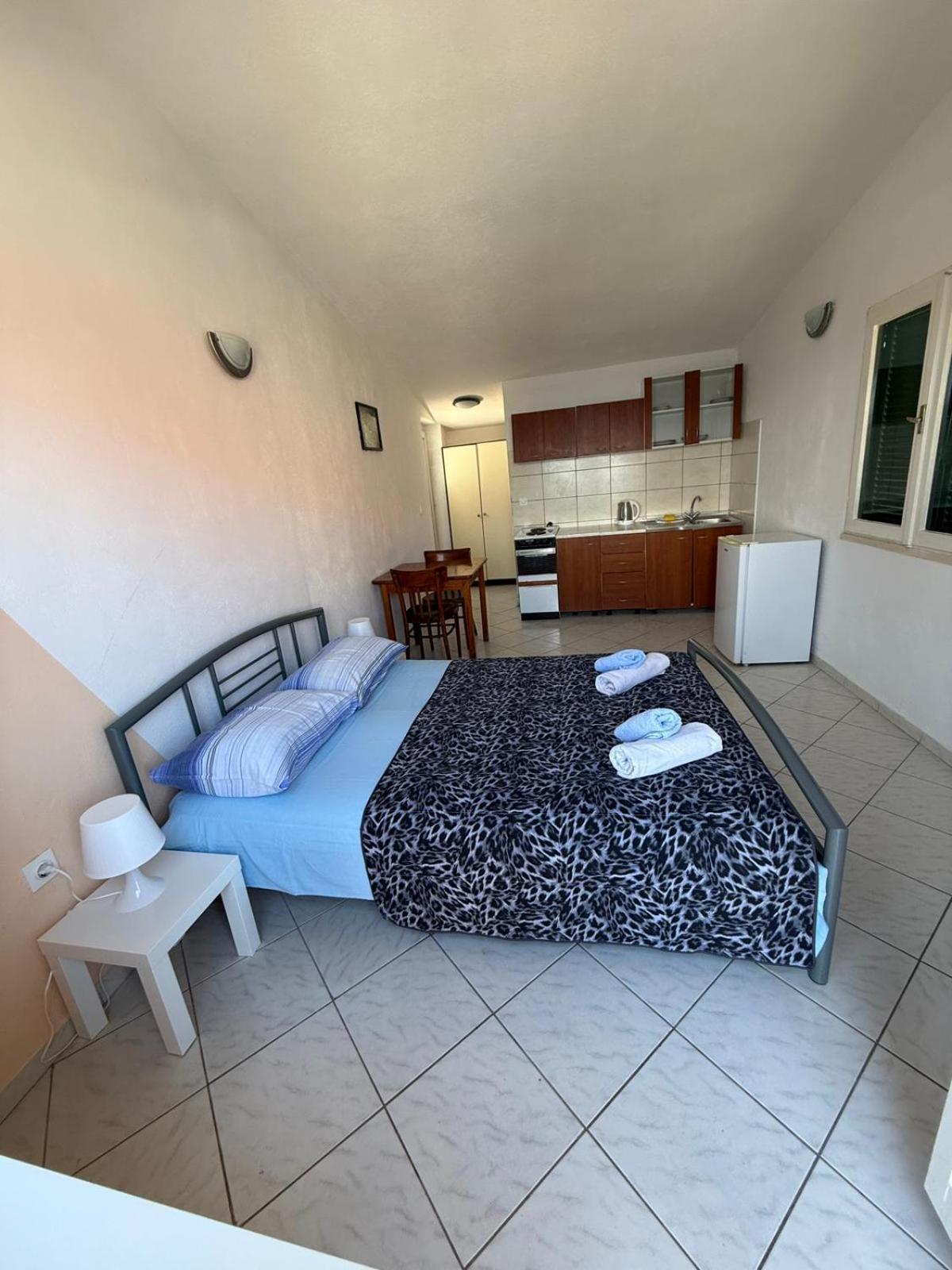 Apartments Laguna Stomorska Rom bilde